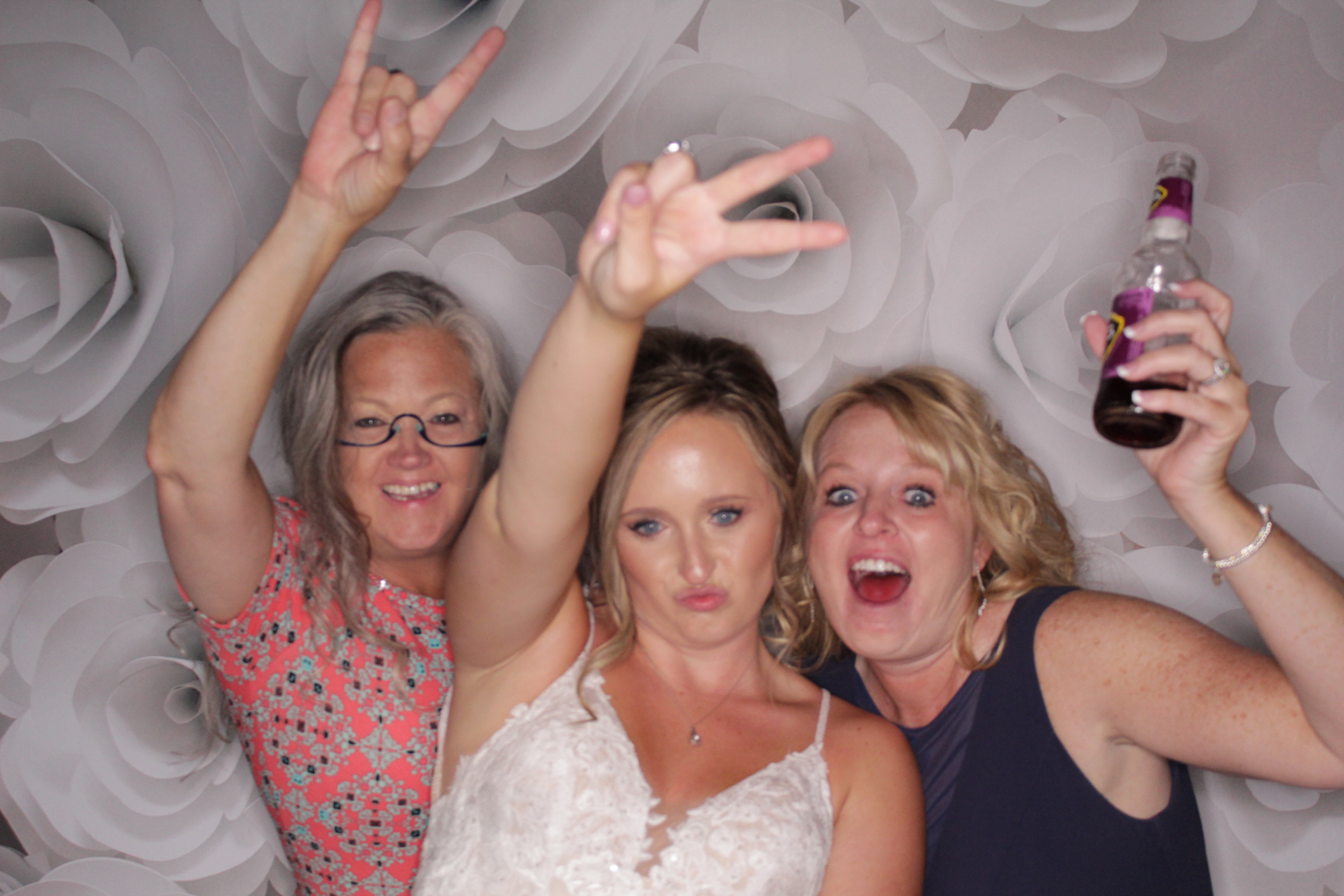 McKenzie & Ryan's Wedding | View more photos from the event at gallery.photoboothbillings.com/u/PhotoBoothBillings/McKenzie-Ryans-Wedding